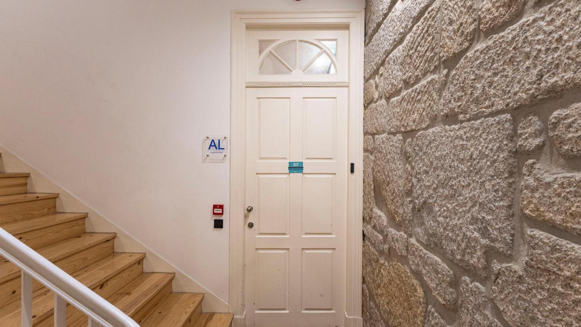Lovelystay - Allderman Apartment - Almada 1º T Porto Kültér fotó